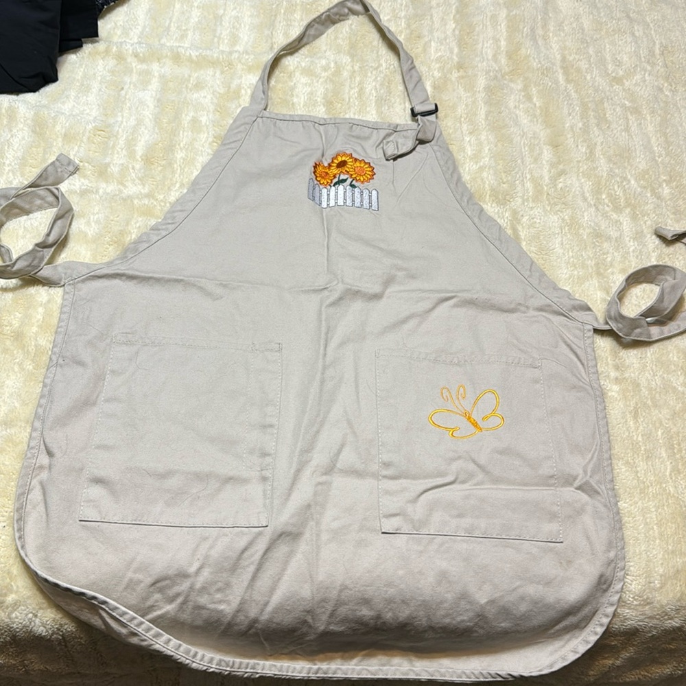 Port Authority Apron